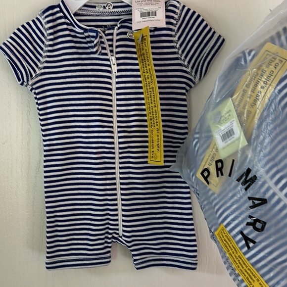 Two Baby 100 % organic cotton zip rompers in mini stripe blue 
NWT - Picture 3 of 7